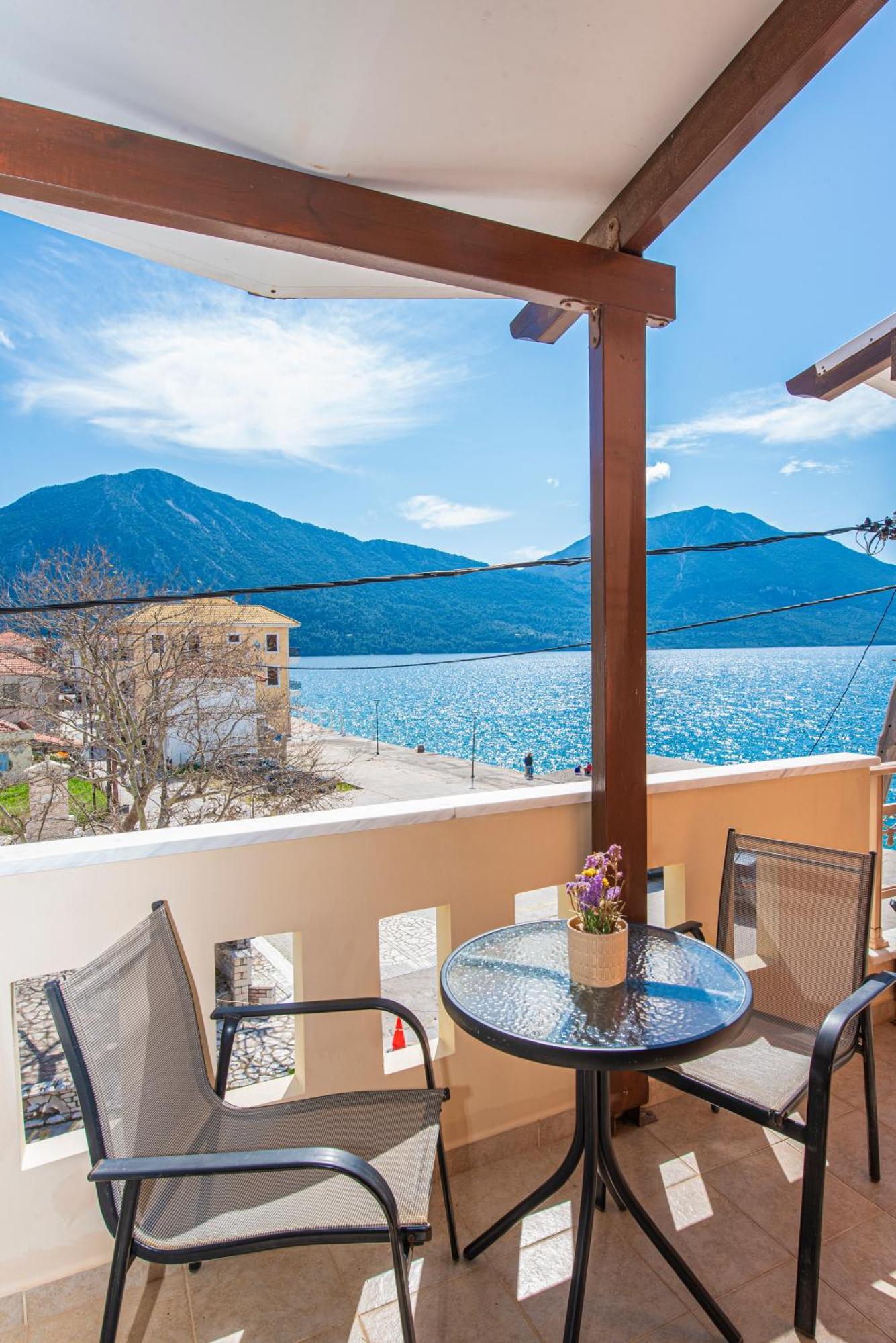 Ostrella Hotel - Luxury Rooms Митикас Экстерьер фото